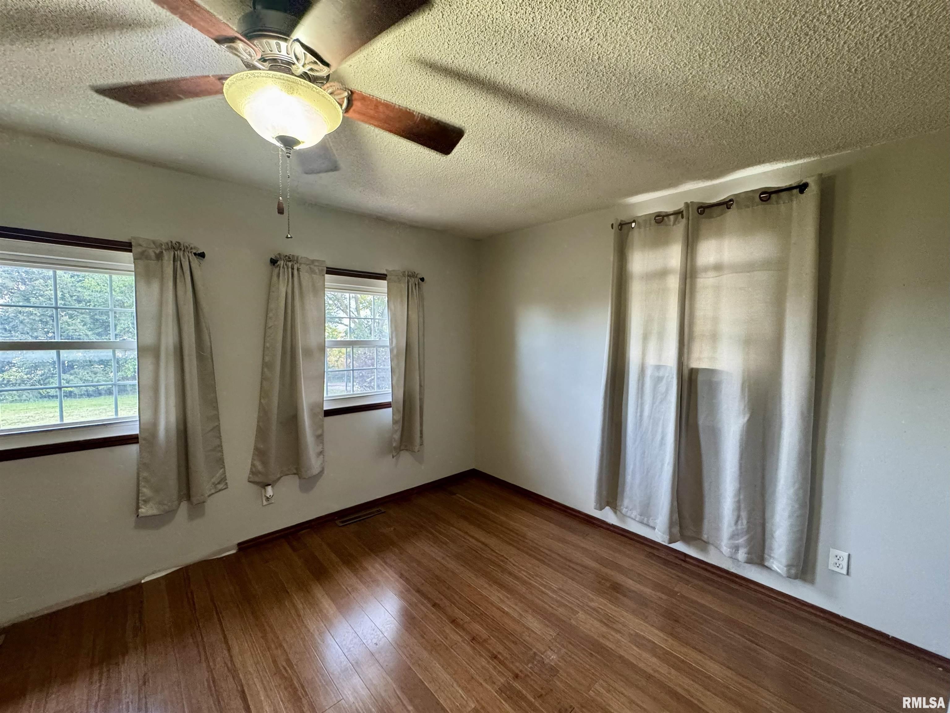 14517 Elmore Road Elmwood, IL 61529 - Photo 14 of 25