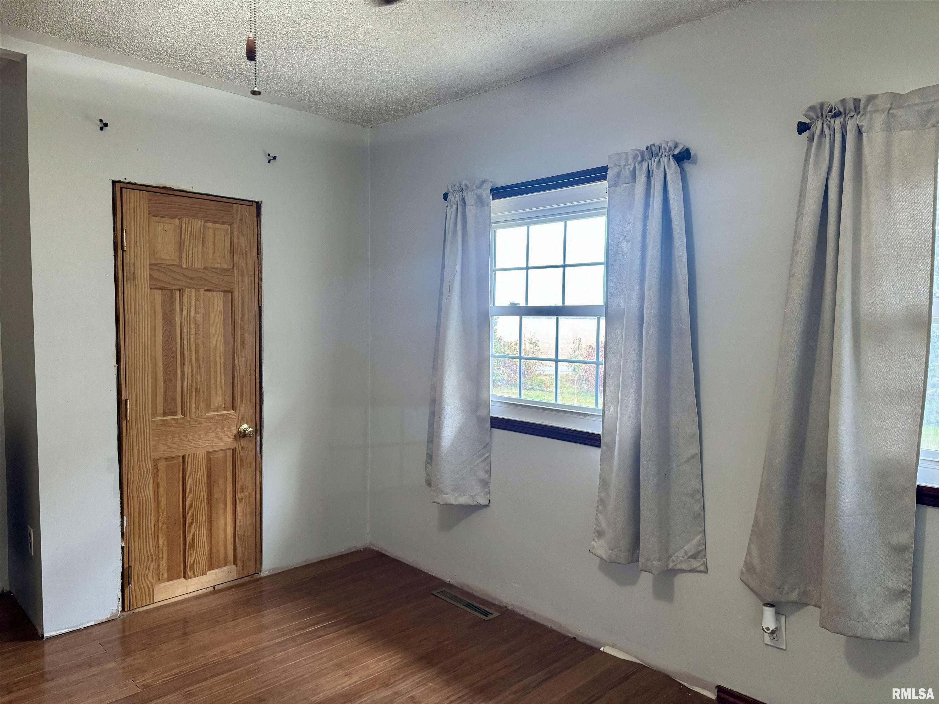 14517 Elmore Road Elmwood, IL 61529 - Photo 17 of 25