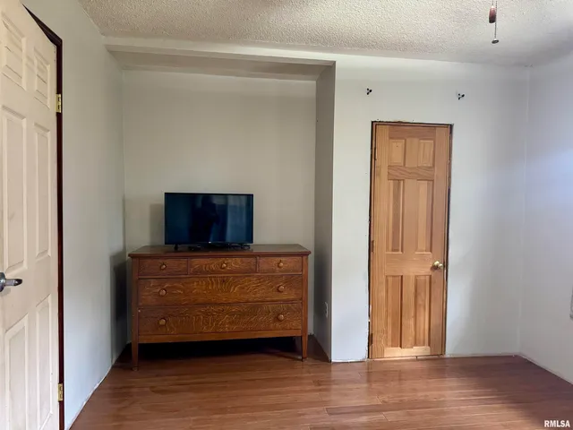 $220,000 | 14517 Elmore Road, Elmwood, IL 61529