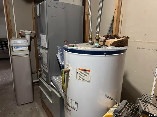 $220,000 | 14517 Elmore Road, Elmwood, IL 61529