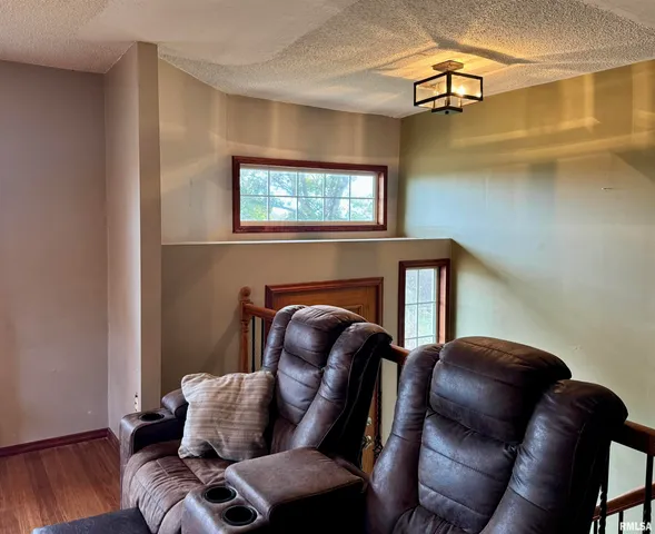 $220,000 | 14517 Elmore Road, Elmwood, IL 61529