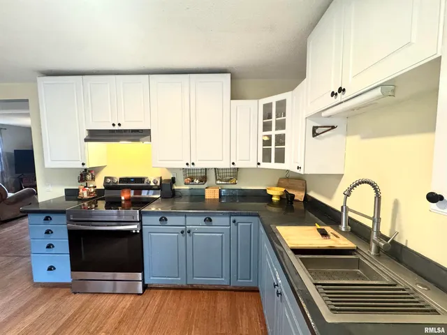 $220,000 | 14517 Elmore Road, Elmwood, IL 61529