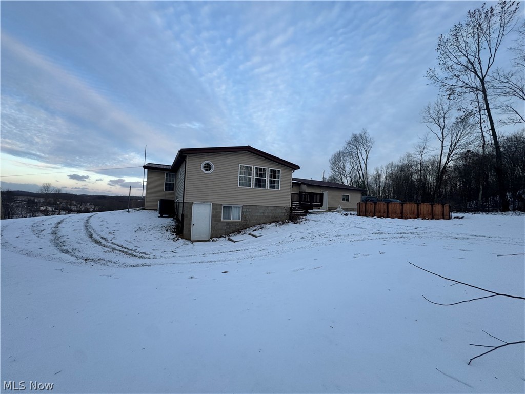 1105 Pacific Road Northeast Carrollton, OH 44615 - Photo 6 of 24