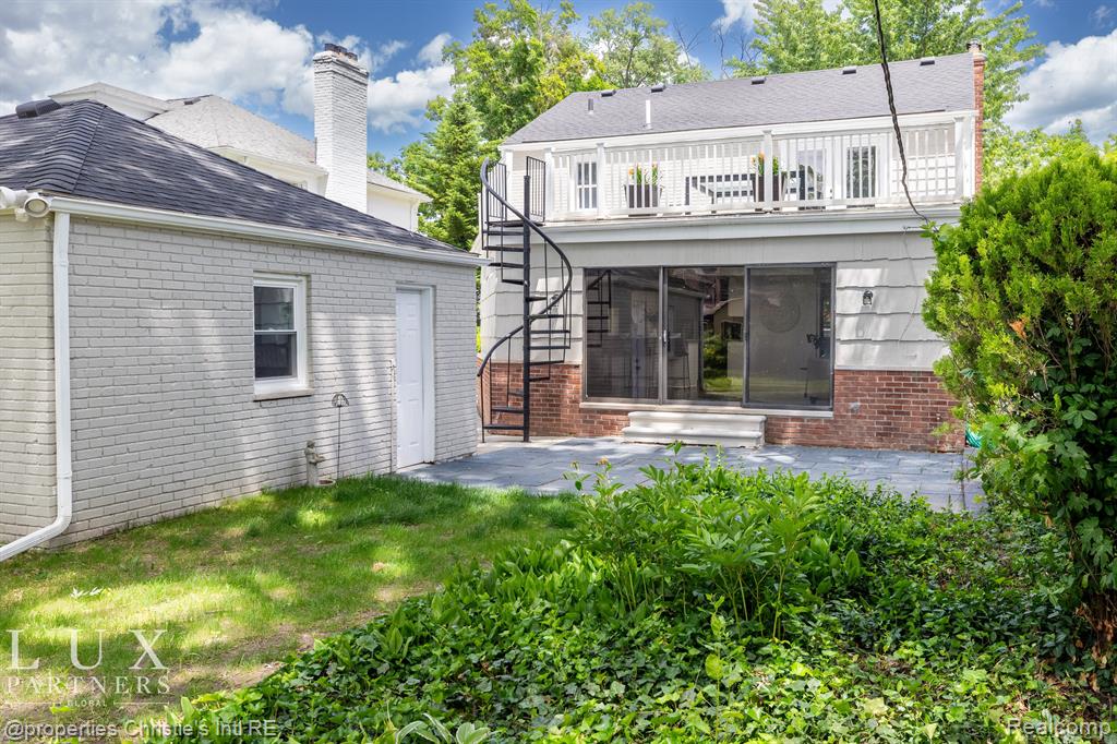 1389 Audubon Road Grosse Pointe Park, MI 48230 - Photo 2 of 26