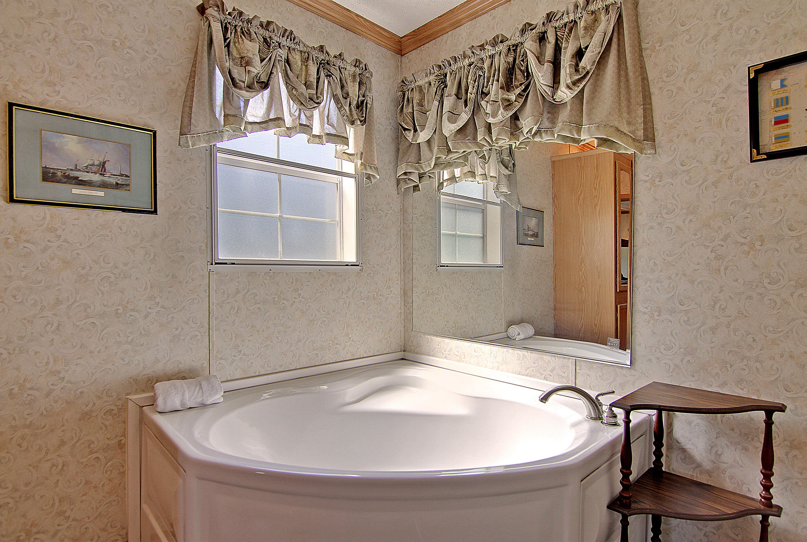 628 Barn Road Bonneau, SC 29431 - Photo 28 of 41 Master Bathroom