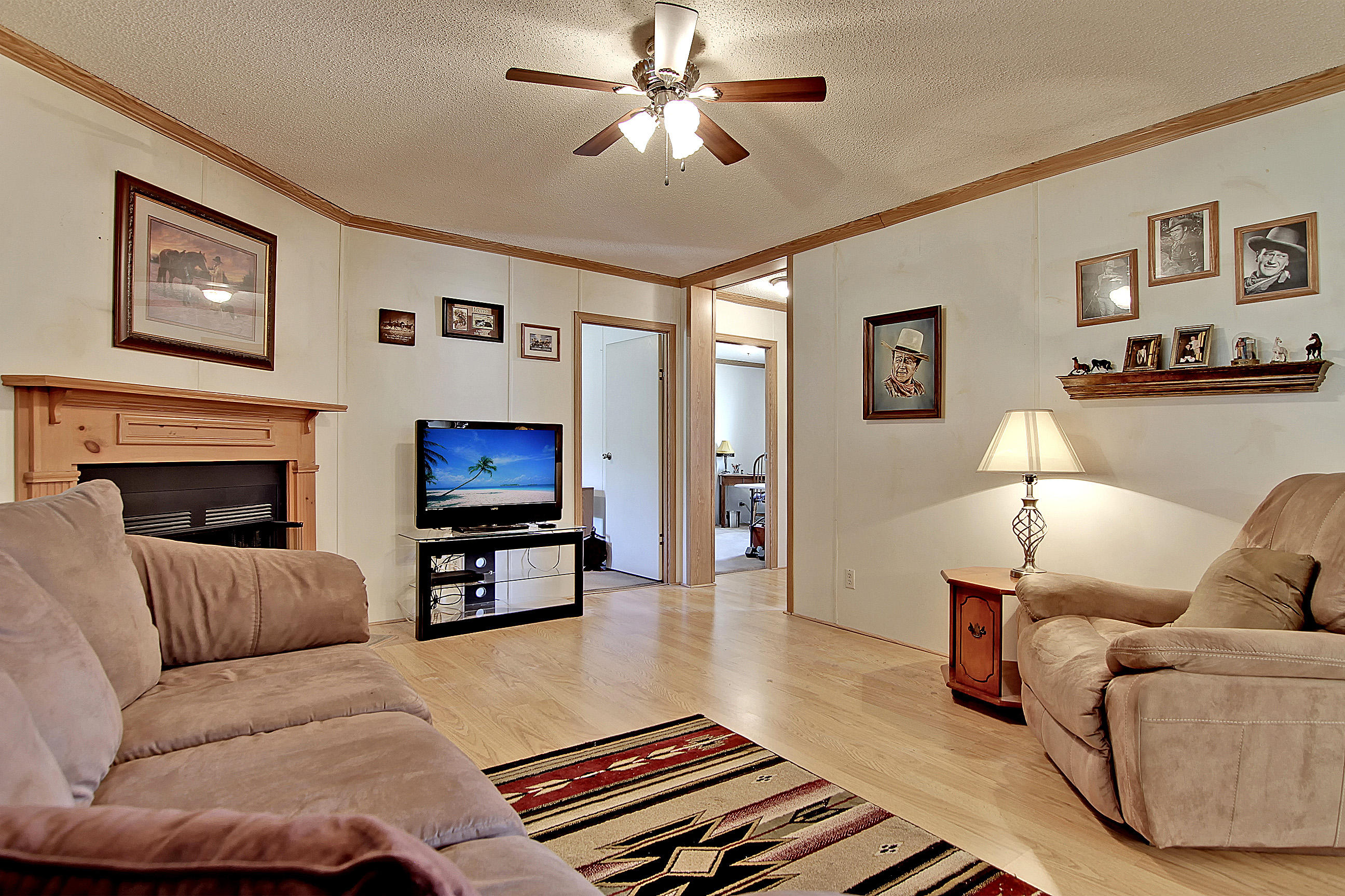 628 Barn Road Bonneau, SC 29431 - Photo 31 of 41 Family Room