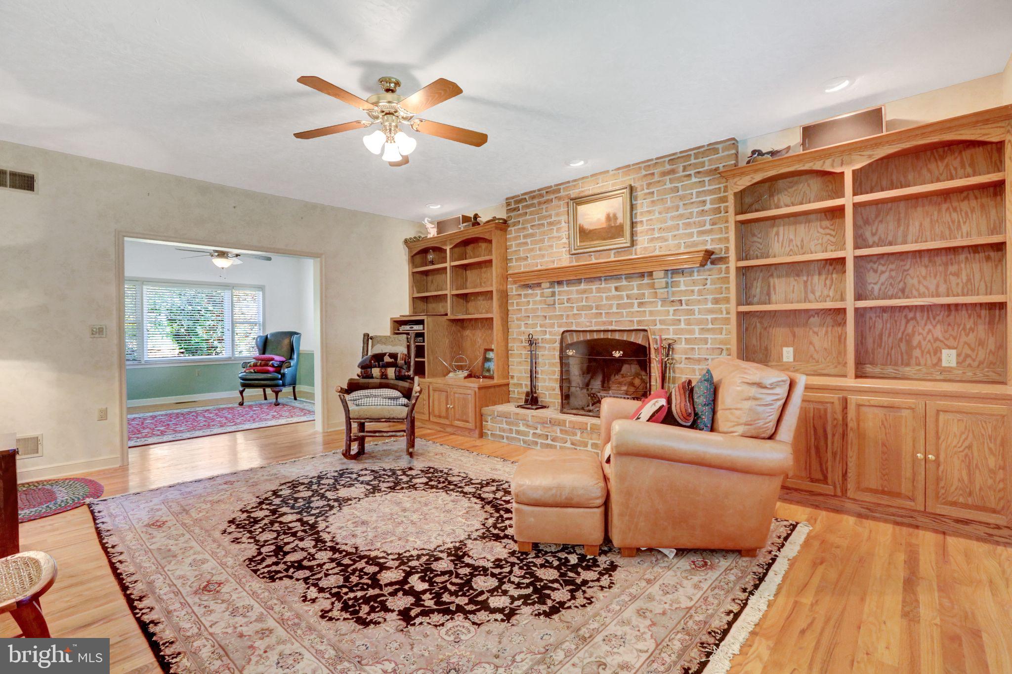 355 Vesper Road Hershey, PA 17033 - Photo 3 of 32