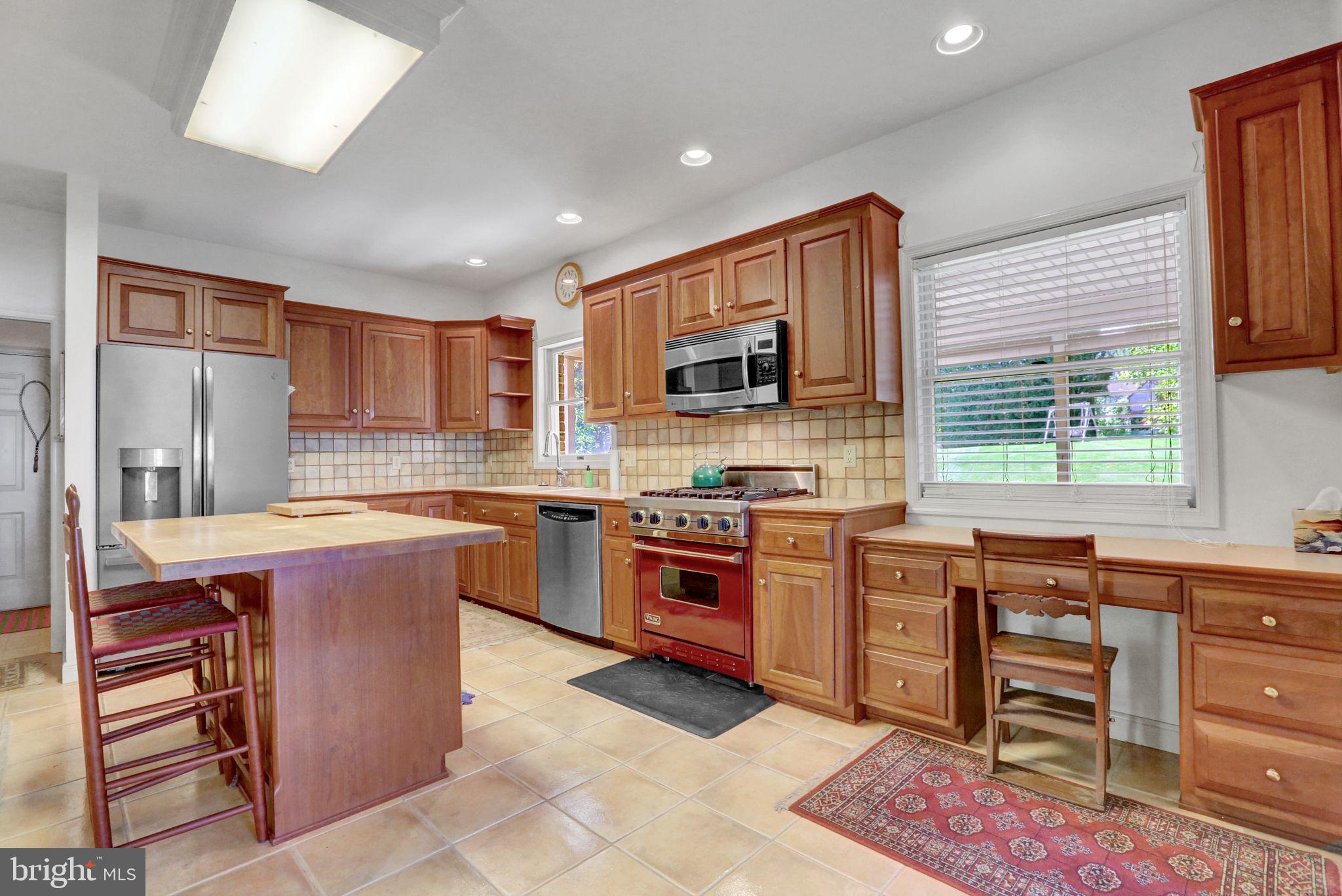 355 Vesper Road Hershey, PA 17033 - Photo 9 of 32