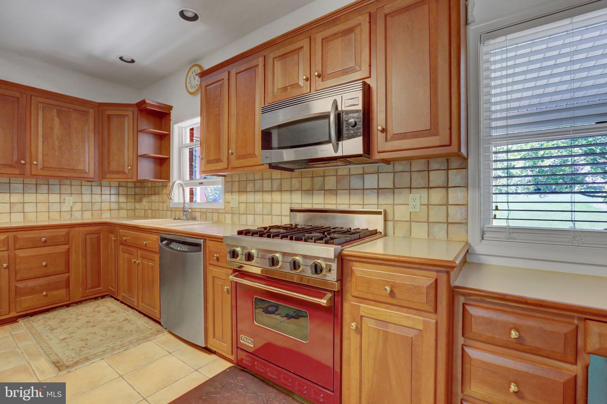 355 Vesper Road Hershey, PA 17033 - Photo 10 of 32