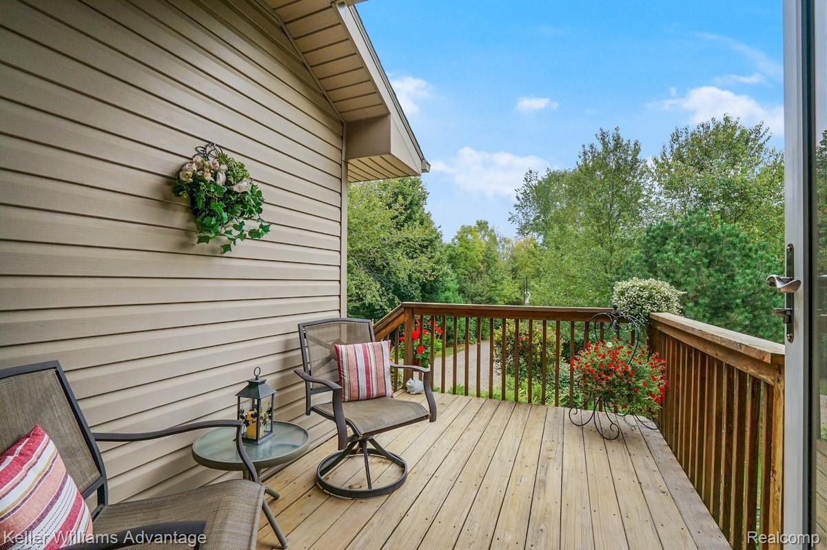 1501 East Marr Road Howell, MI 48855 - Photo 7 of 23 Side Deck.jpg