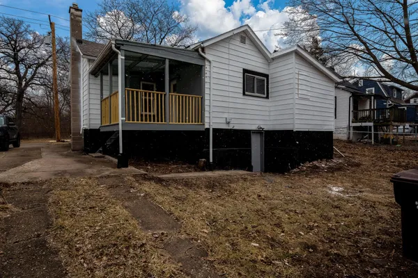$173,900 | 610 North Prospect Street, Rockford, IL 61107