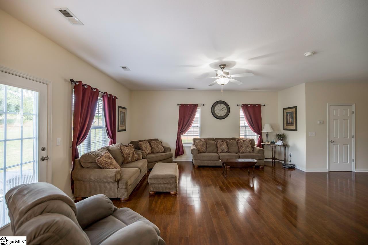 5 Rivers Edge Circle Simpsonville, SC 29680 - Photo 2 of 36