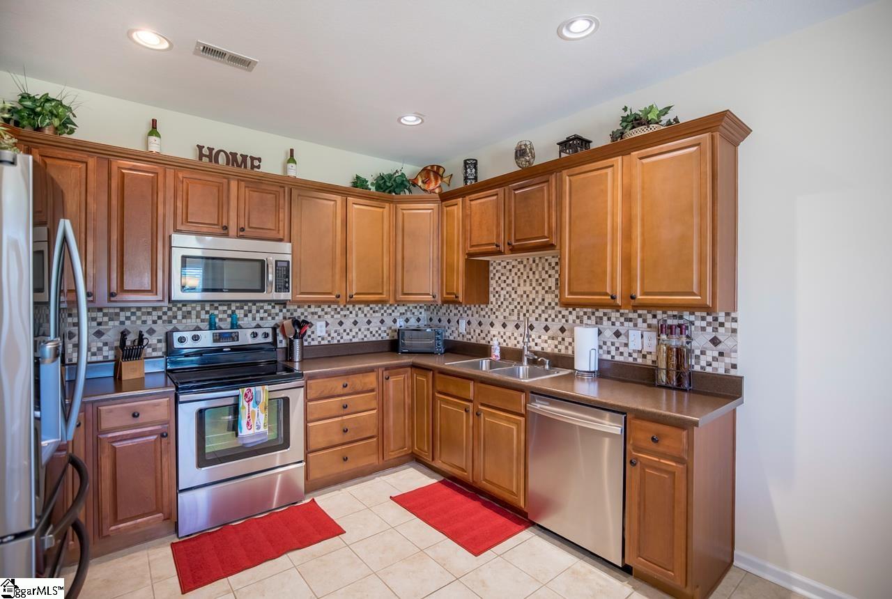 5 Rivers Edge Circle Simpsonville, SC 29680 - Photo 3 of 36