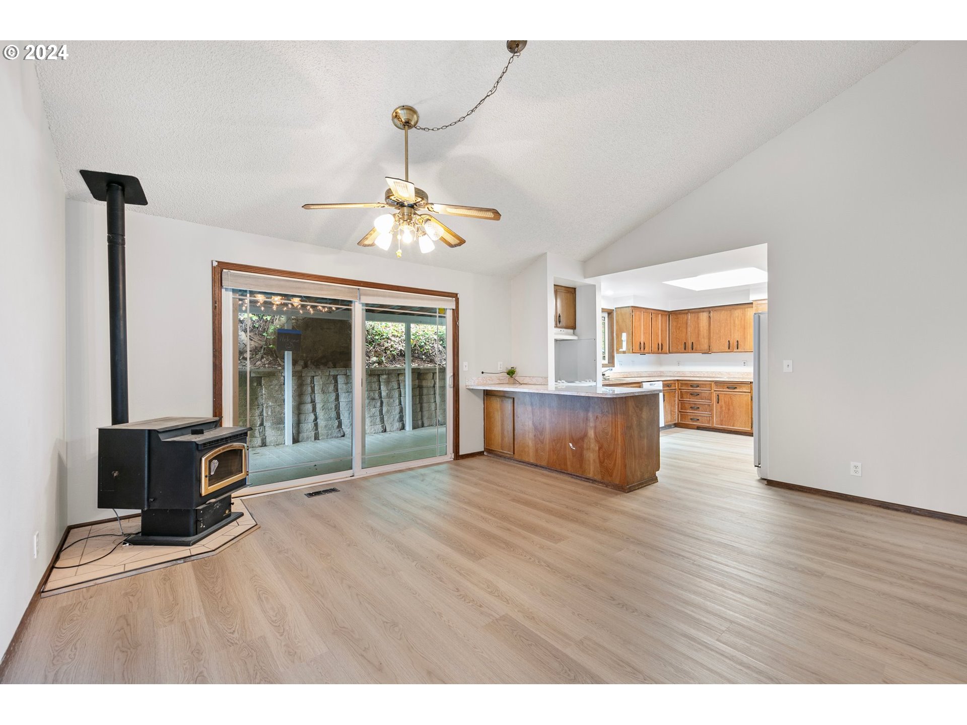 2480 Bennett Creek Road Cottage Grove, OR 97424 - Photo 14 of 39 Gallery Image 14
