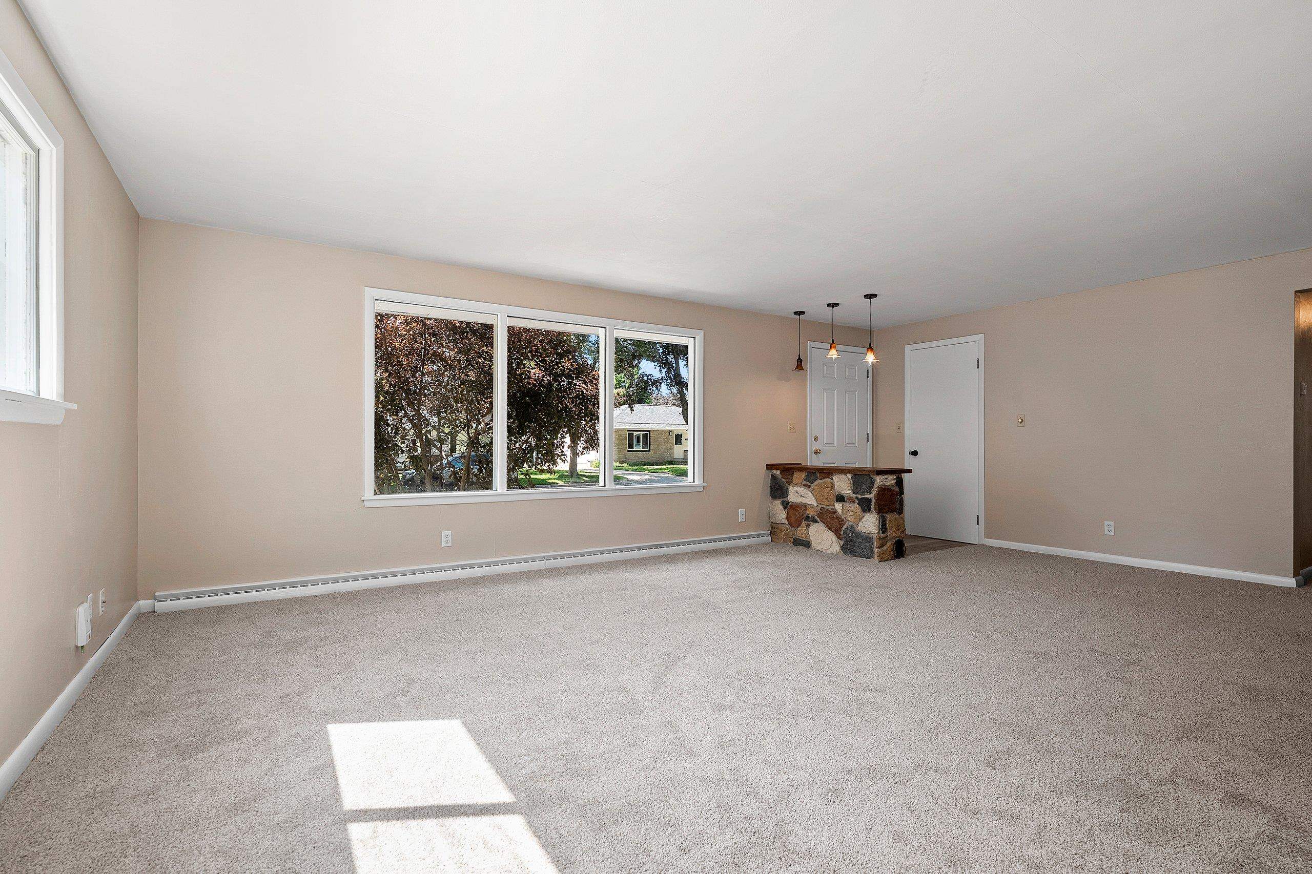 1006 East Lindbergh Street Appleton, WI 54911 - Photo 5 of 51
