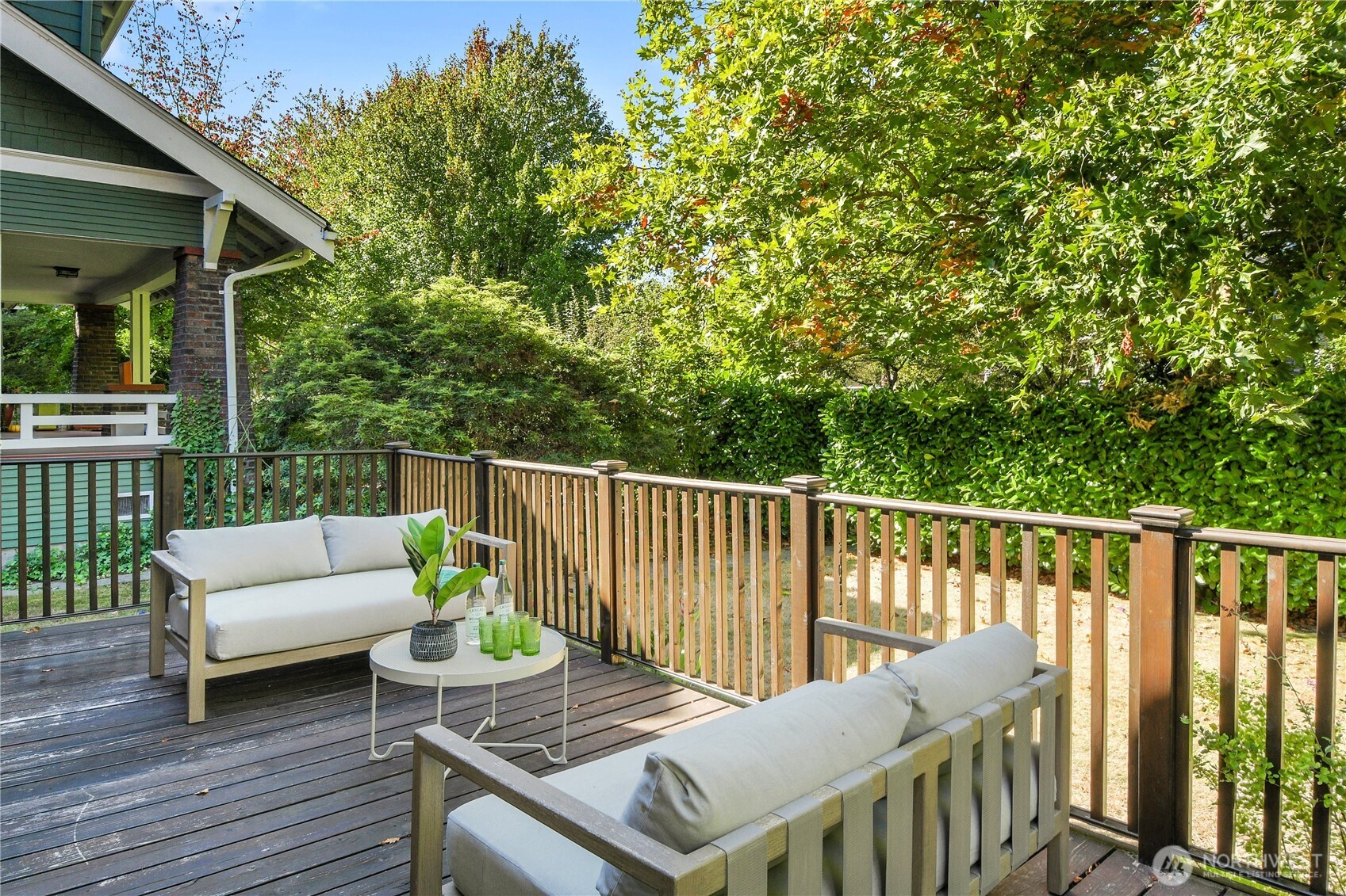 916 20th Avenue East Seattle, WA 98112 - Photo 24 of 28 a view of a patio on the roof deck