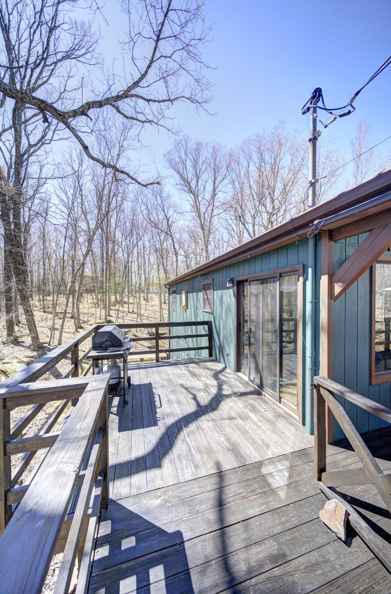 111 Tanager Road Lackawaxen, PA 18435 - Photo 22 of 35 Deck