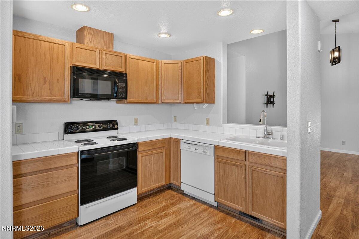 2975 Bryan Street Reno, NV 89503 - Photo 10 of 45 10-DSC_7490