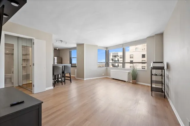 $148,800 | 5701 North Sheridan Road, Unit 29N, Chicago, IL 60660