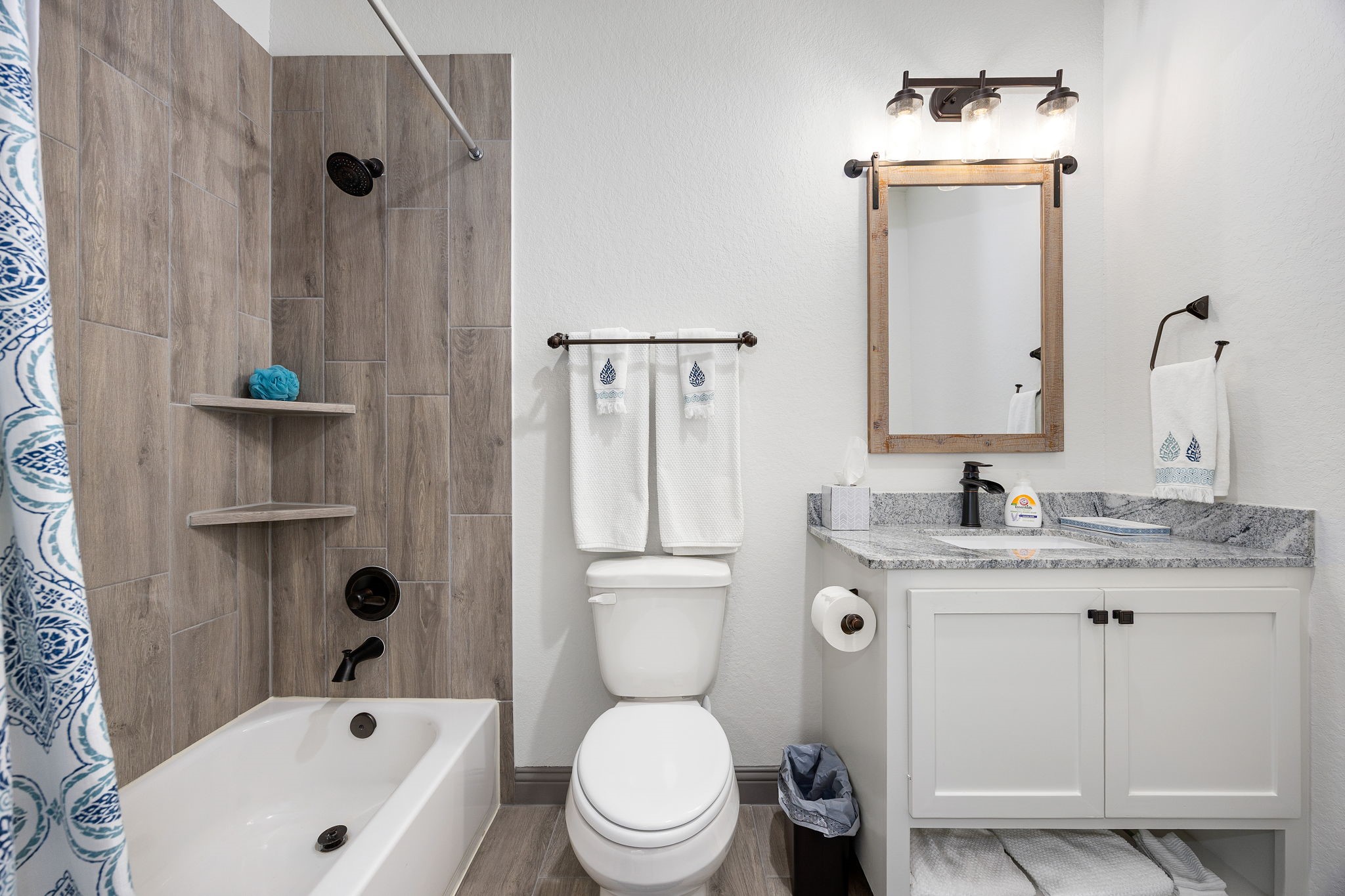 86 Dawns Edge Conroe, TX 77356 - Photo 29 of 50 Secondary bathroom