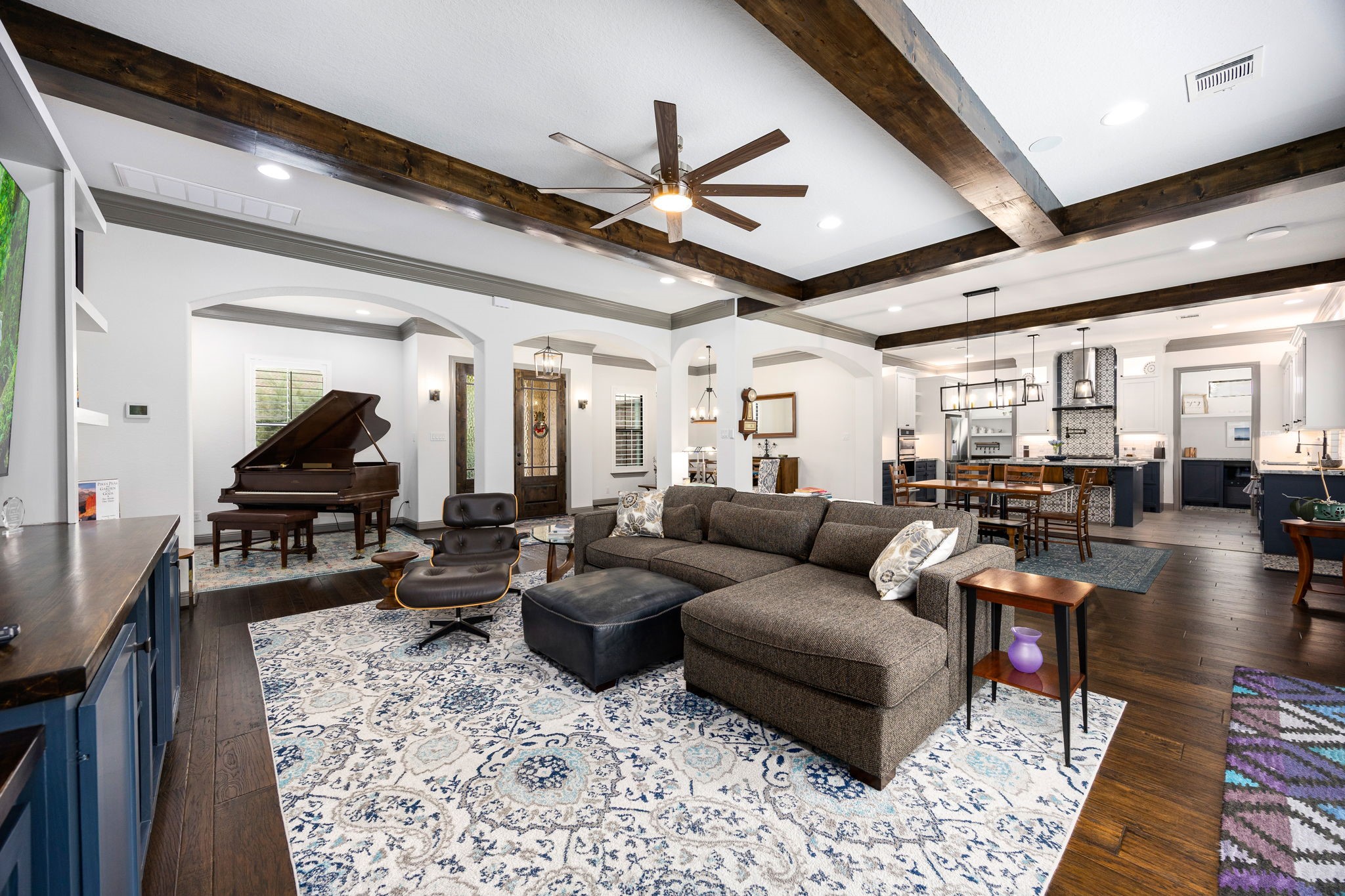 86 Dawns Edge Conroe, TX 77356 - Photo 8 of 50 a living room with furniture and wooden floor