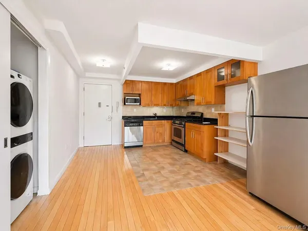 $580,000 | 93-05 37th Avenue, Unit 2B | Jackson Heights