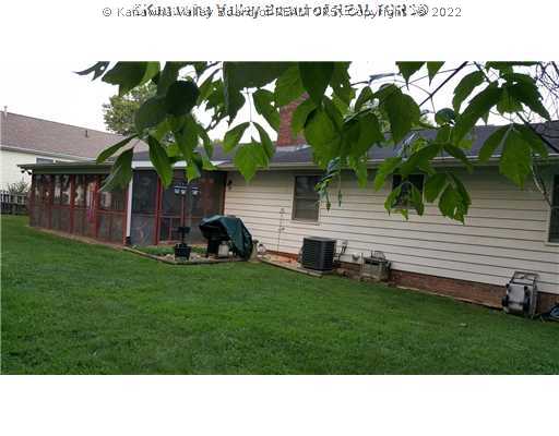 5330 Shadowbrook Road Charleston, WV 25313 - Photo 15 of 16 Exterior Back.