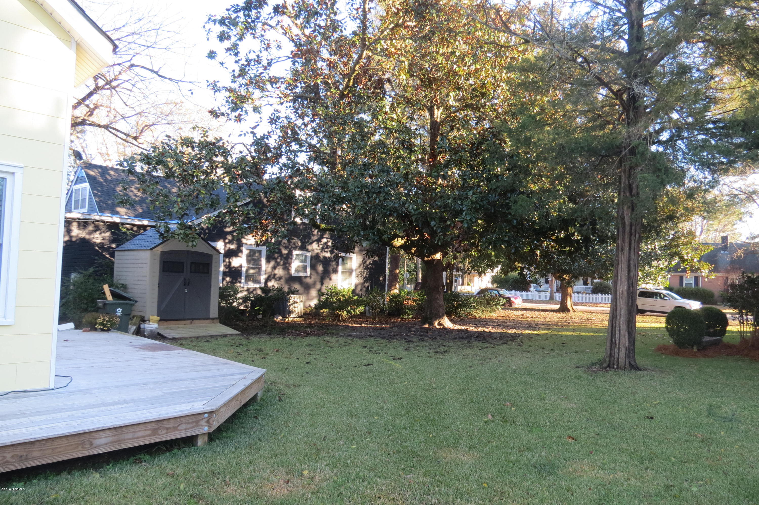 1504 Rhem Avenue New Bern, NC 28560 - Photo 25 of 29 Beautiful magnolia tree
