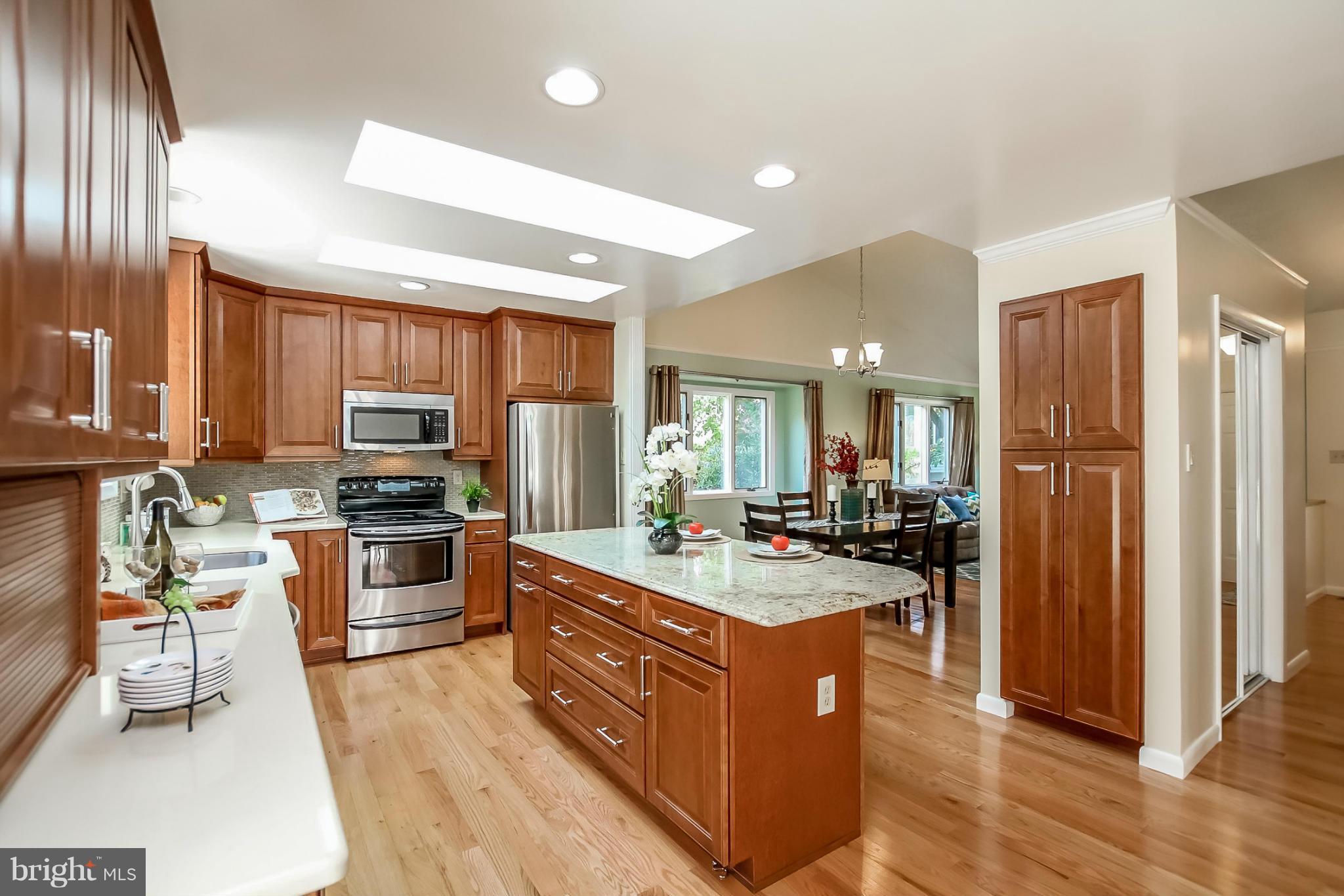 6922 Parchment Rise Columbia, MD 21044 - Photo 12 of 30 Kitchen