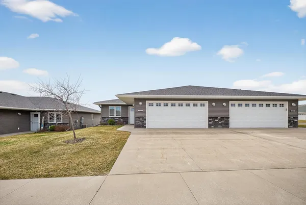 $350,000 | 406 Tee Box Lane Northeast, Stewartville, MN 55976