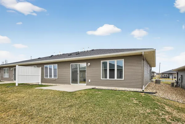 $350,000 | 406 Tee Box Lane Northeast, Stewartville, MN 55976