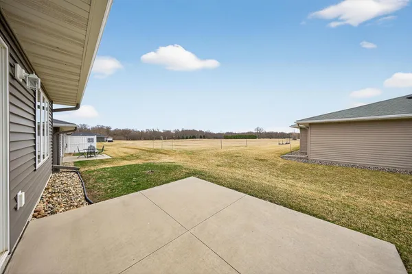 $350,000 | 406 Tee Box Lane Northeast, Stewartville, MN 55976