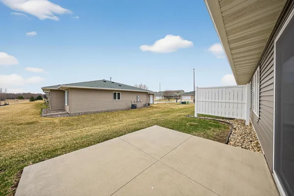 $350,000 | 406 Tee Box Lane Northeast, Stewartville, MN 55976