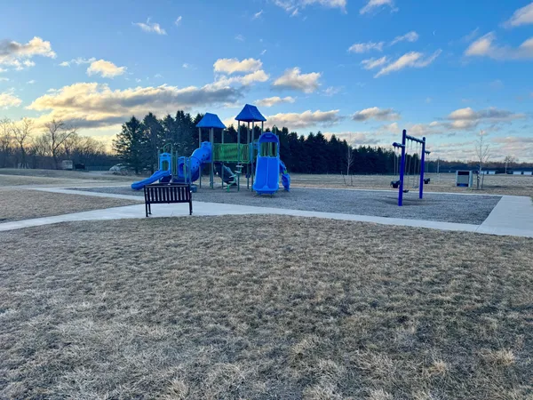 $350,000 | 406 Tee Box Lane Northeast, Stewartville, MN 55976