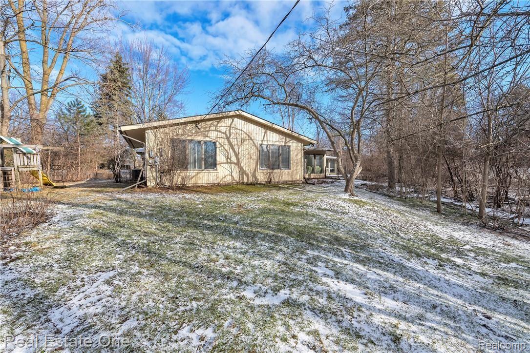 4879 Quarton Road Bloomfield Hills, MI 48301 - Photo 40 of 59 4879-Quarton-Rd-Bloomfield-Hills-MI-48301-windowstill-42.jpg