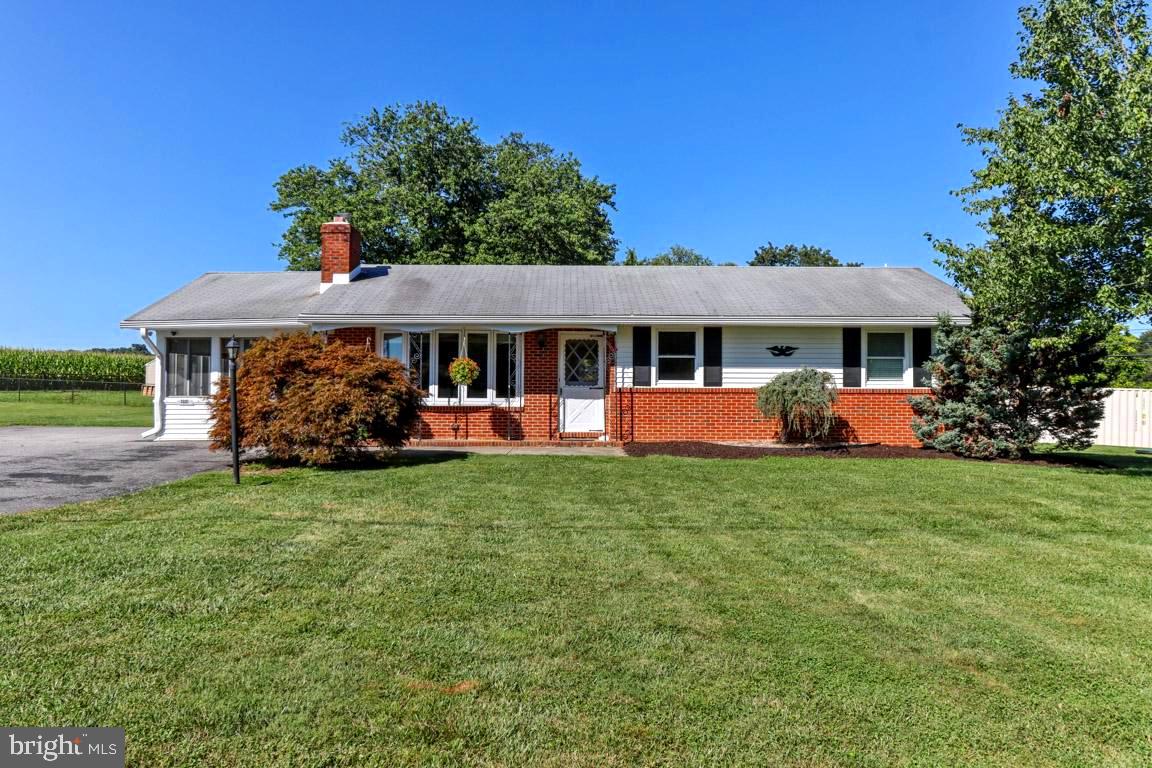 2227 Coon Club Road Westminster, MD 21157 - Photo 13 of 52 Let's head inside