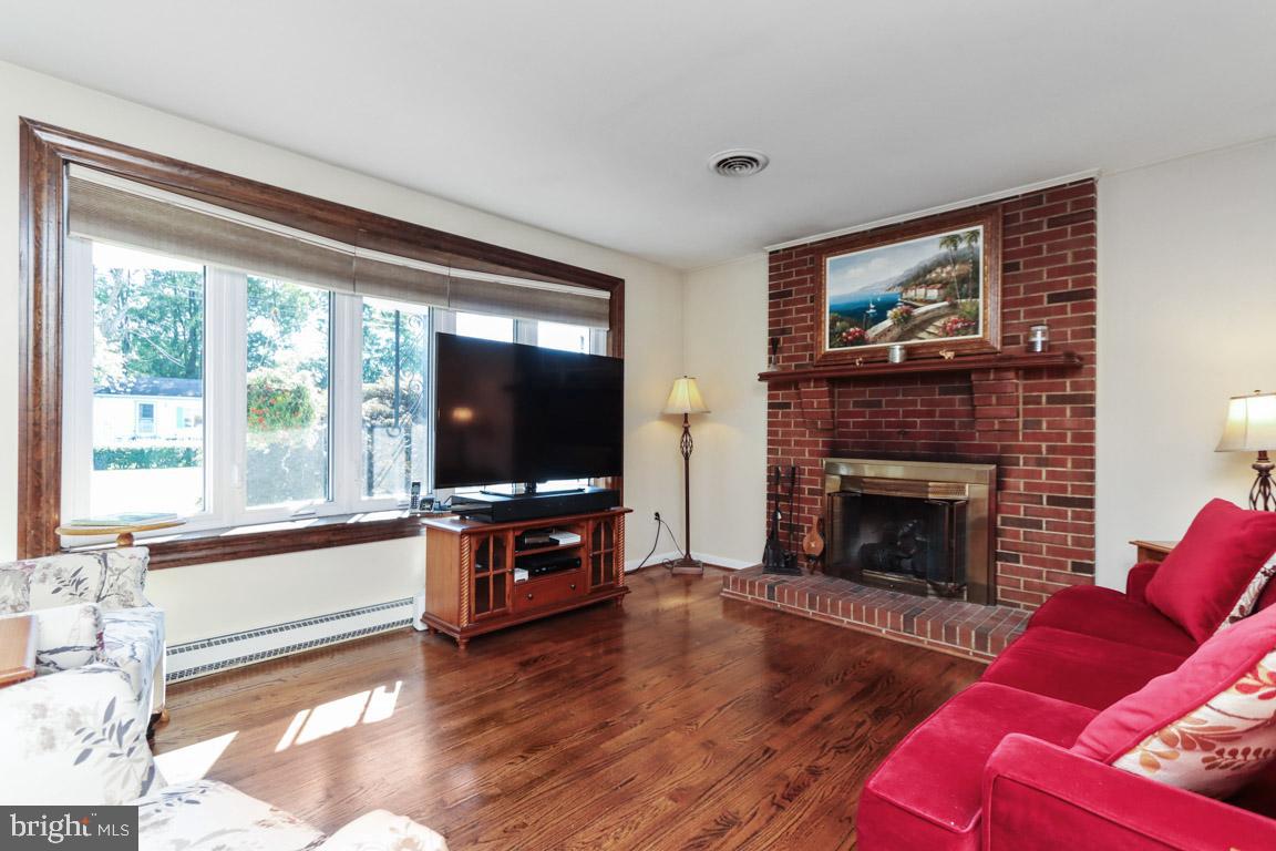 2227 Coon Club Road Westminster, MD 21157 - Photo 16 of 52 Lots of light from Bay Window