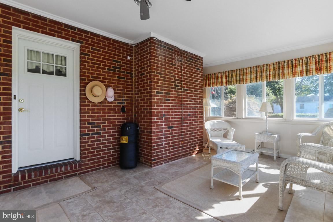 2227 Coon Club Road Westminster, MD 21157 - Photo 31 of 52 Back inside