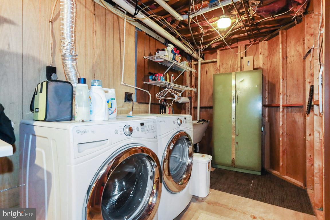 2227 Coon Club Road Westminster, MD 21157 - Photo 52 of 52 Laundry area w/dbl laundry tub