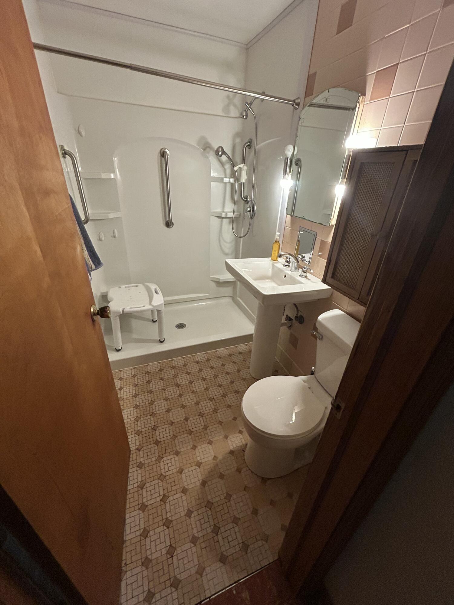 6845 Highway 31 Caledonia, WI 53402 - Photo 9 of 21 Updated bathroom