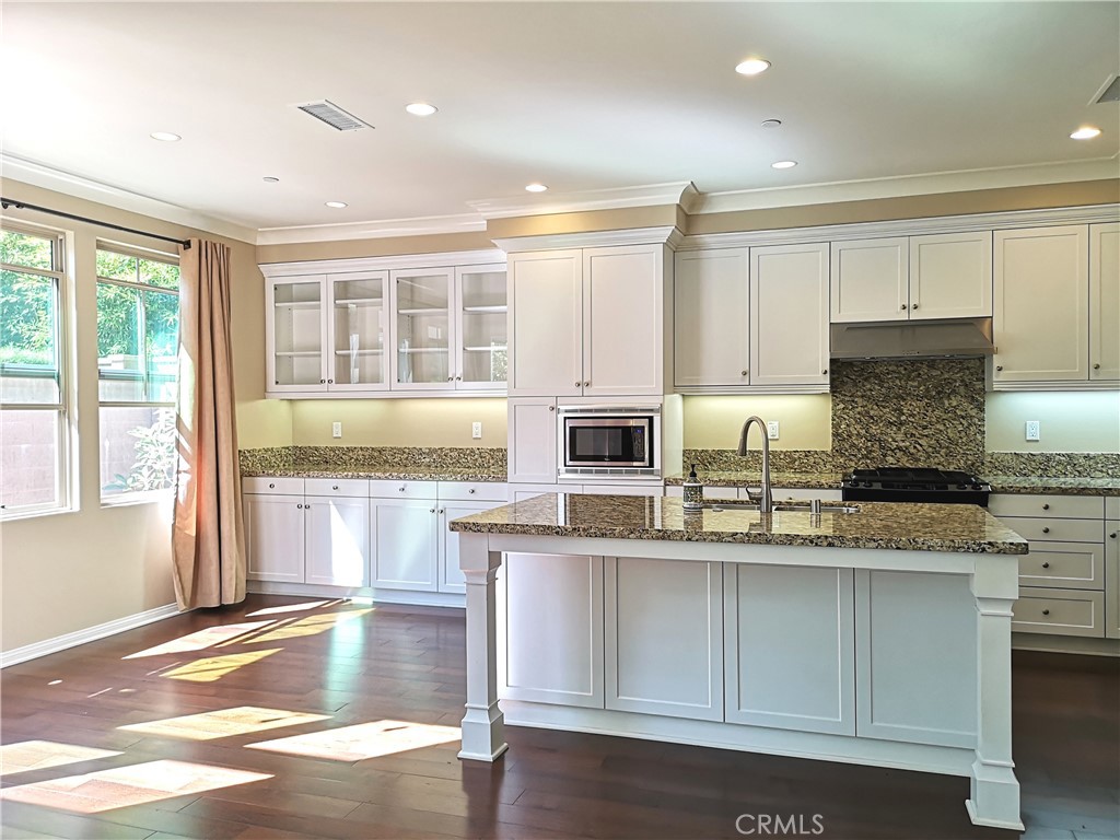 106 Pendant Irvine, CA 92620 - Photo 4 of 19
