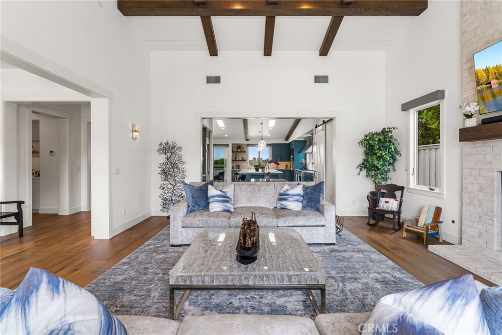 1231 Sand Key Corona del Mar, CA 92625 - Photo 24 of 65 a living room with furniture