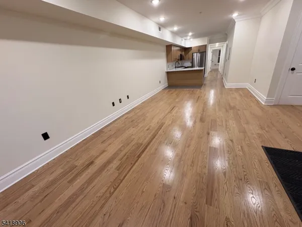 $2,900 | 438 South 11th Street, Unit 2, Newark, NJ 07103