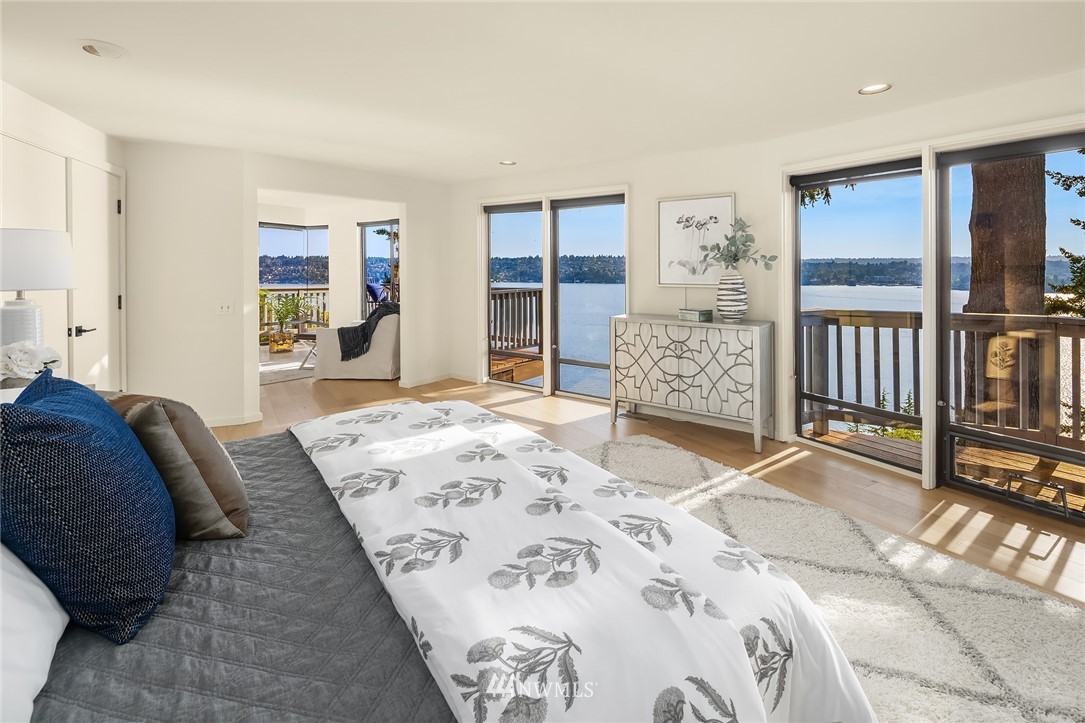 7701 Ridgecrest Lane Mercer Island, WA 98040 - Photo 18 of 35