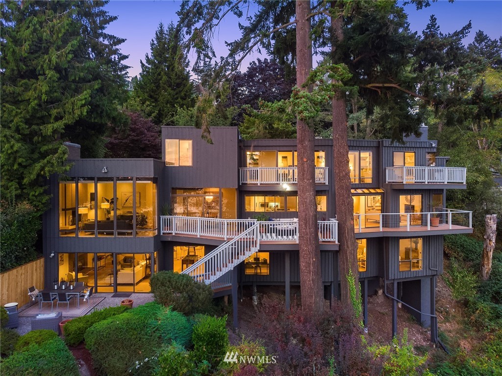 7701 Ridgecrest Lane Mercer Island, WA 98040 - Photo 5 of 35