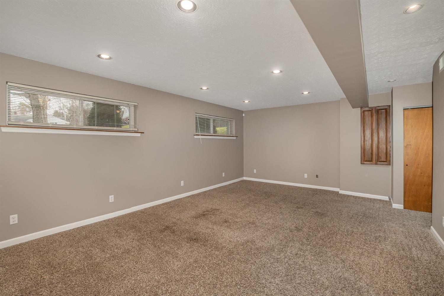 2133 Adams Road Cincinnati, OH 45231 - Photo 17 of 22 Gallery Image 17