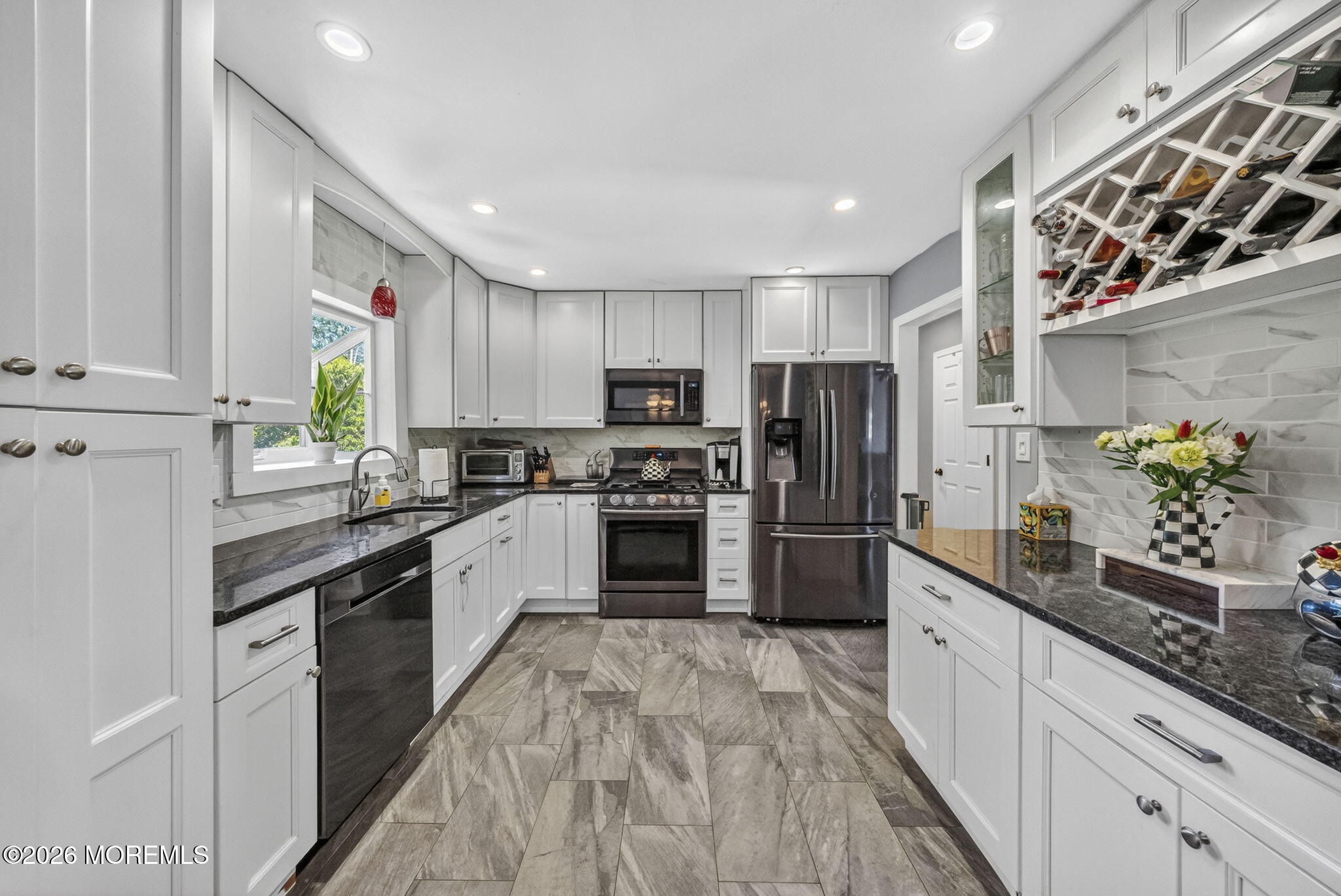 24 Eliot Road Manalapan, NJ 07726 - Photo 8 of 57 28-web-or-mls-DSC08557