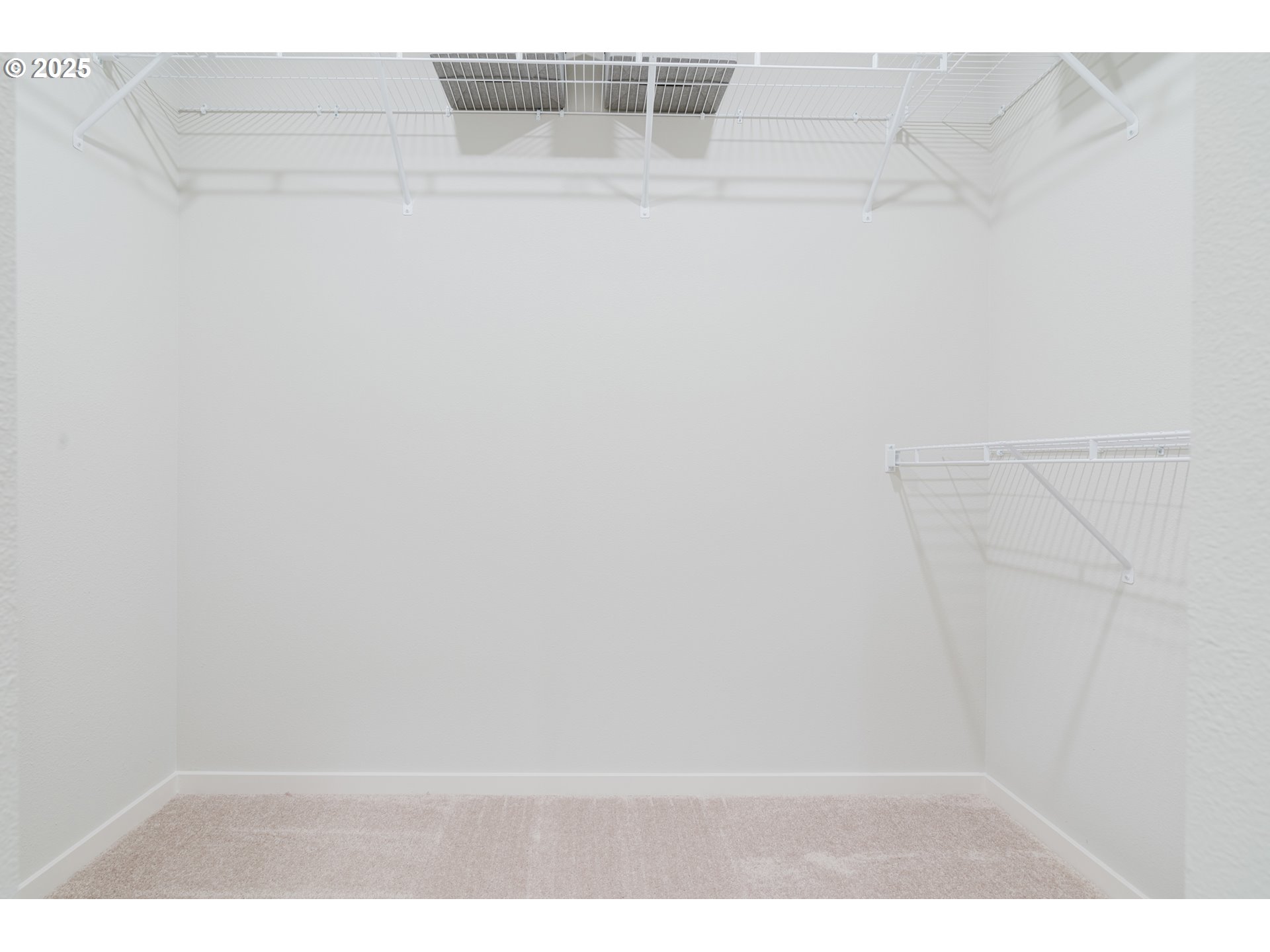 502 Luna Way Lebanon, OR 97355 - Photo 21 of 44