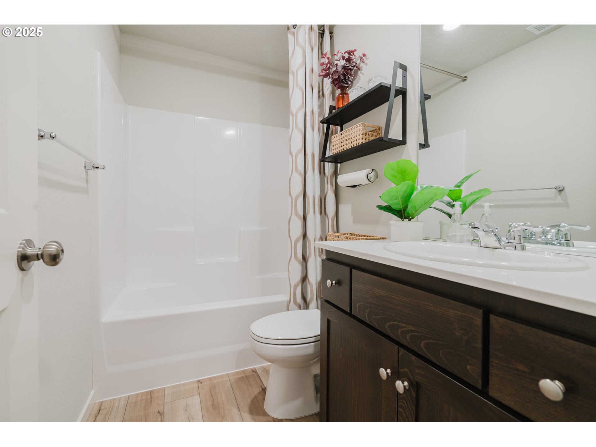 502 Luna Way Lebanon, OR 97355 - Photo 30 of 44