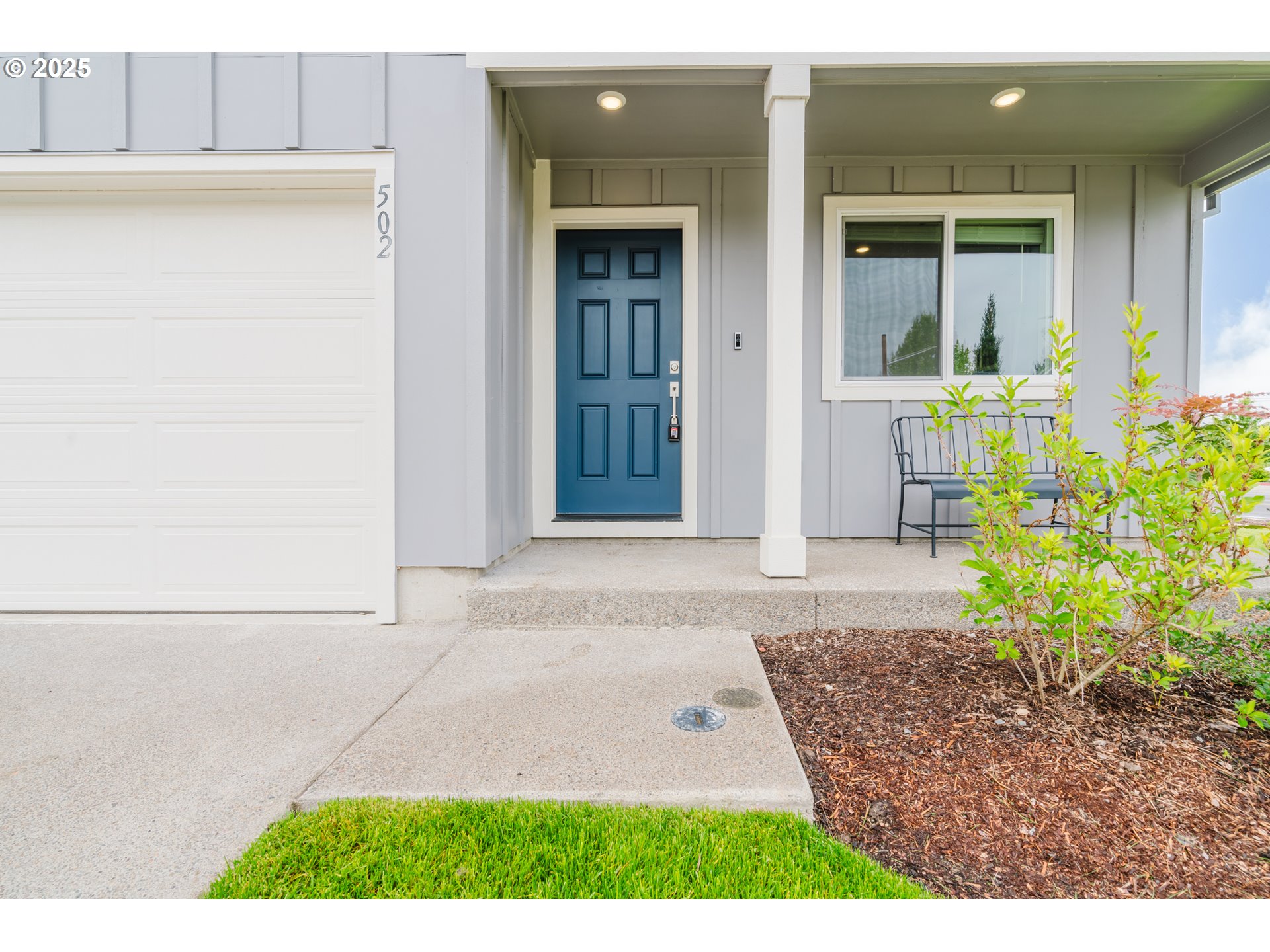 502 Luna Way Lebanon, OR 97355 - Photo 3 of 44